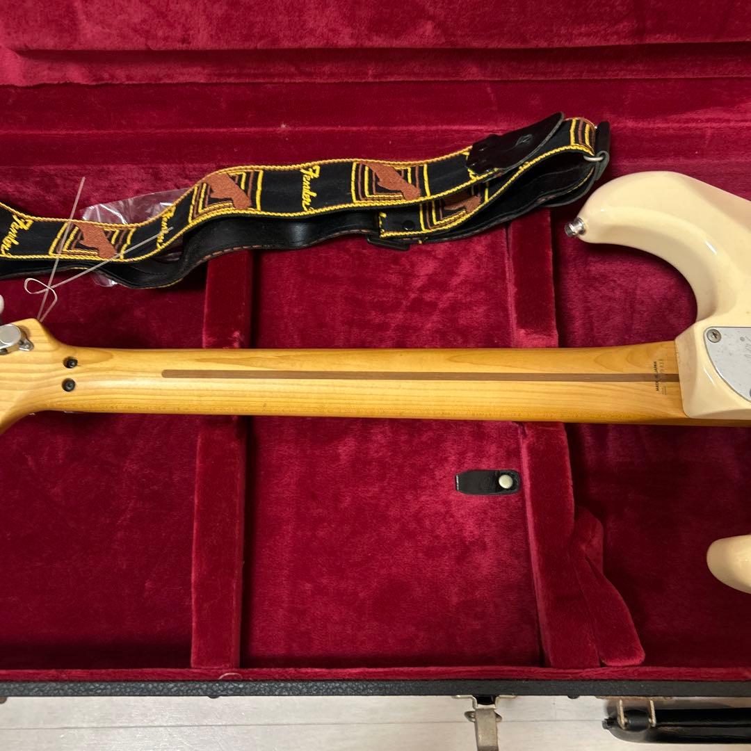 BON JOVI リッチー・サンボラ モデル ギター ストラトキャスター