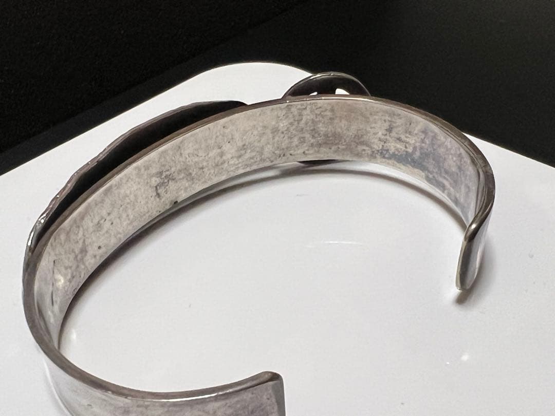 ゴローズ goro's K18メタル特大フェザーブレスOLDバングル - メルカリ