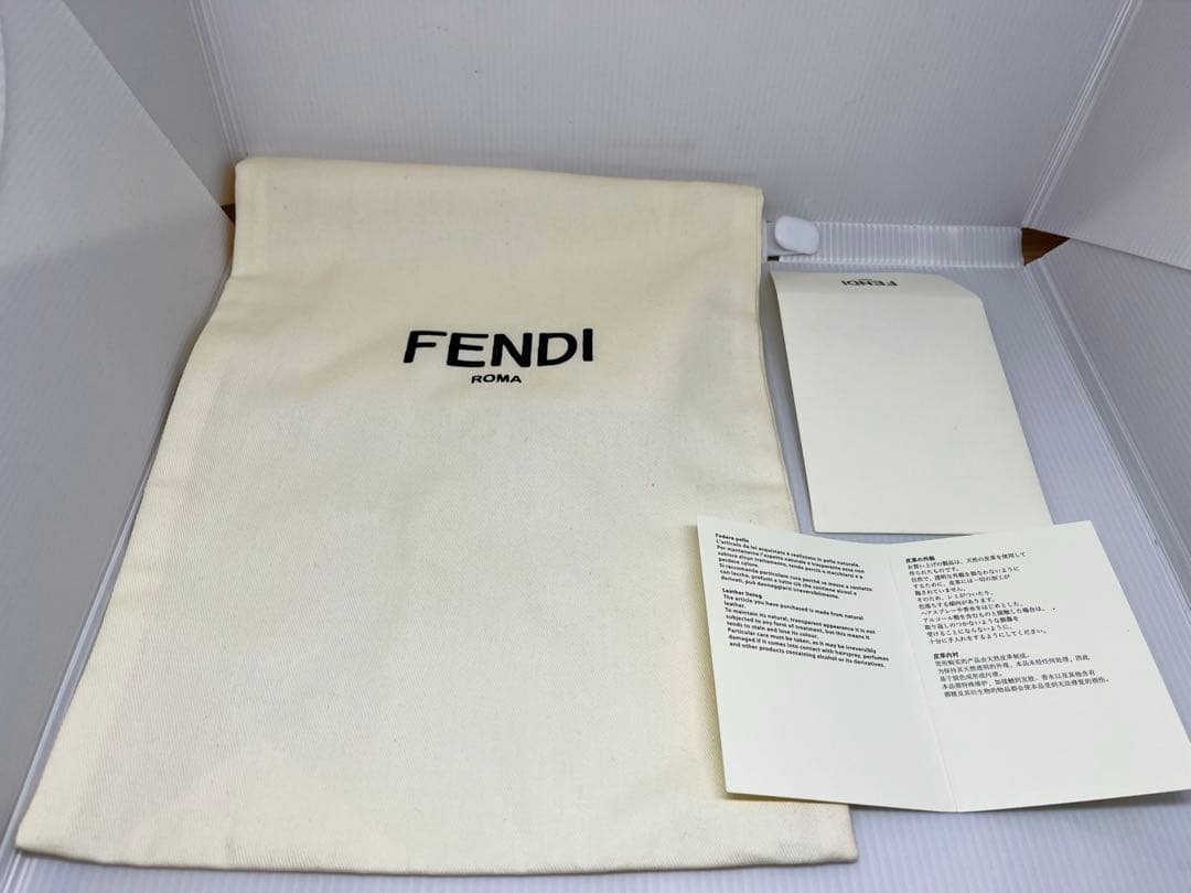 FENDI エンボス ズッカ柄 クロスベルト サンダル - メルカリ