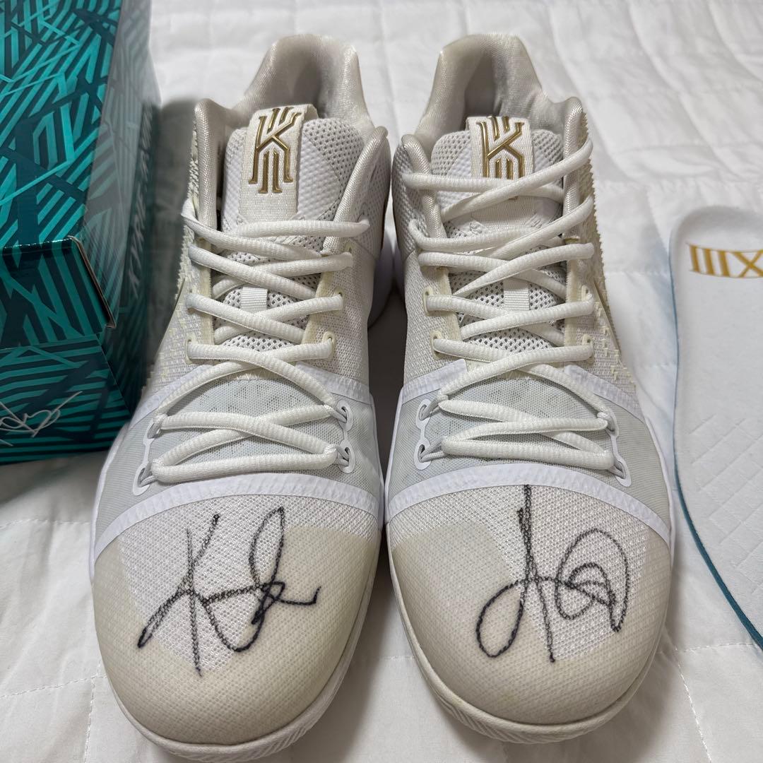 nba サイン入りカイリーアービング NBAカイリーアービング 直筆サインカード (KYRIE IRVING) 美品の通販