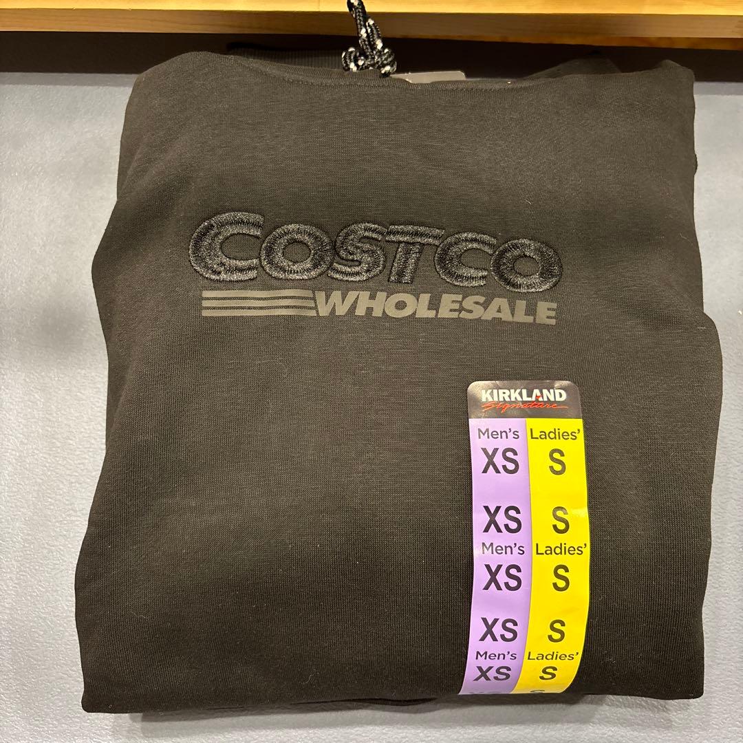 2025年冬新作 コストコ ロゴフード付きパーカー 黒 日本サイズM - メルカリ