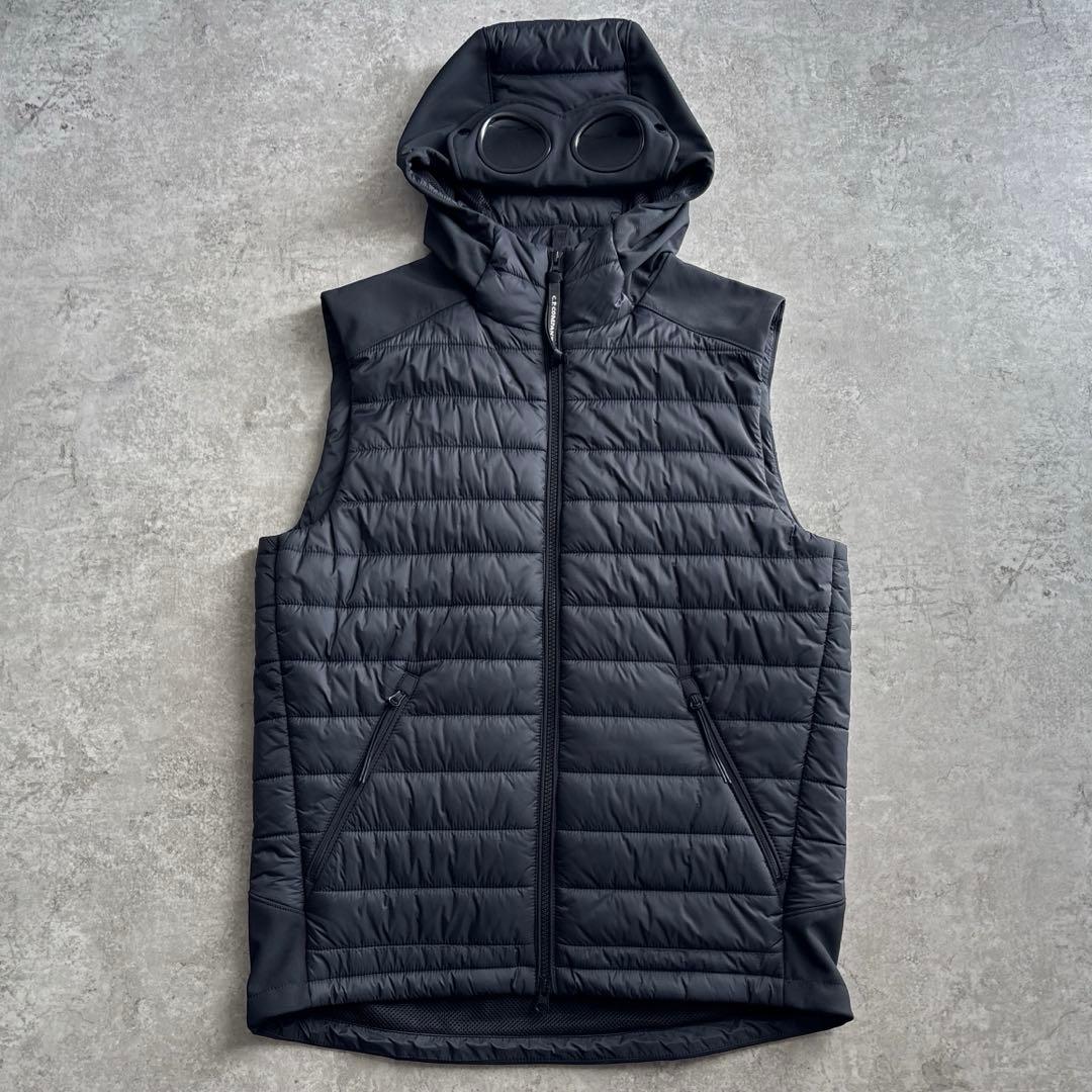 極美品■cp company【L】ゴーグルジャケット 中綿 ベスト ブラック 黒 C.P. COMPANY（シーピーカンパニー） 中綿ジャケット G.D.P. Goggle