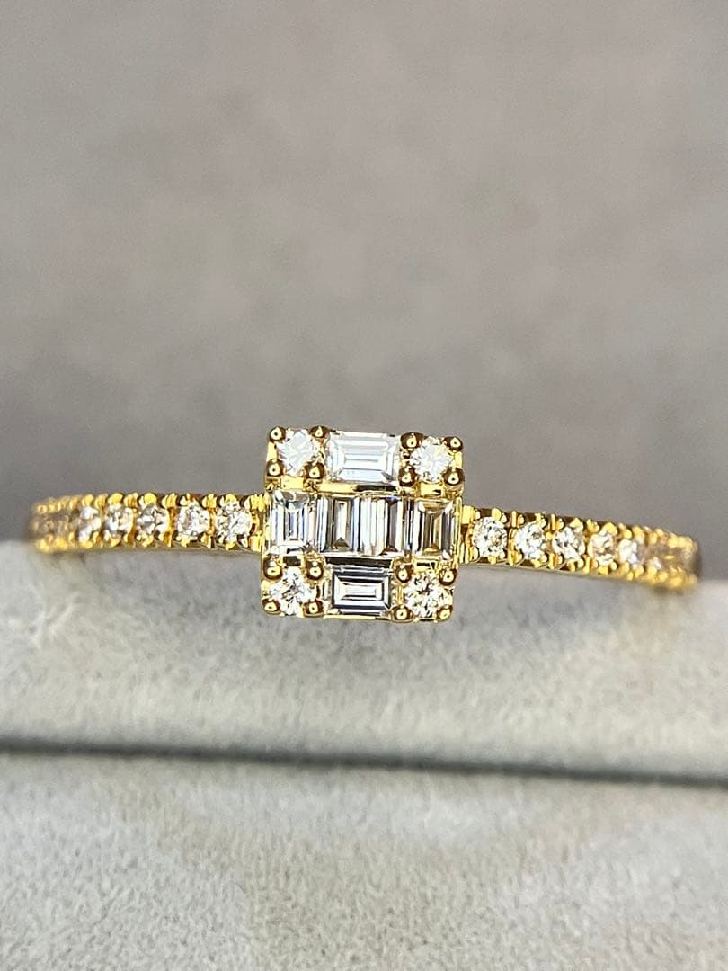 ベルシオラ　バケットカットダイヤモンド　リング　k18 0.24ct 13号