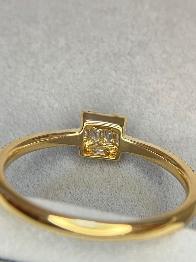 ベルシオラ　バケットカットダイヤモンド　リング　k18 0.24ct 13号