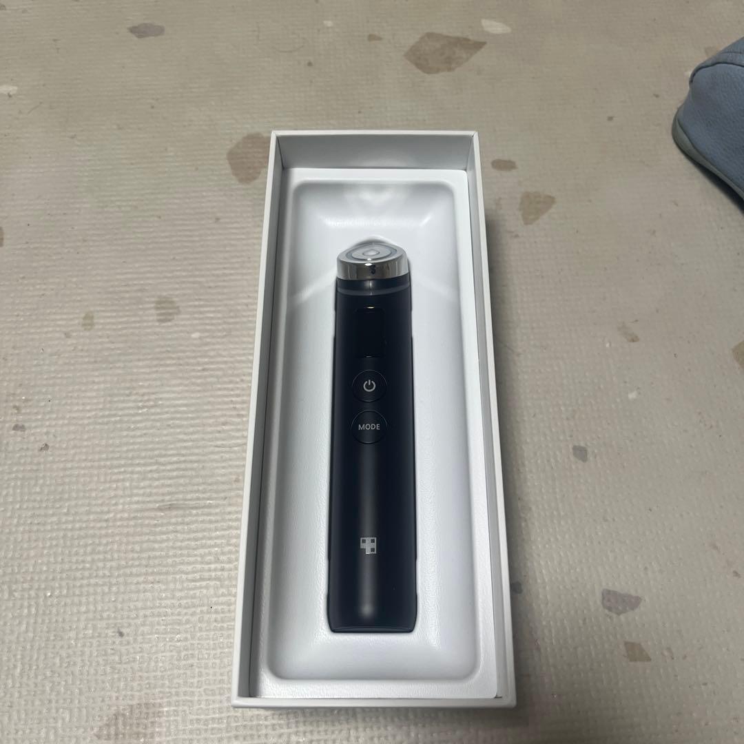 medicube 美顔器 モード切替機能付き Amazon.co.jp: メディキューブ AGE-Rブースタープロ ブラック 1日5分