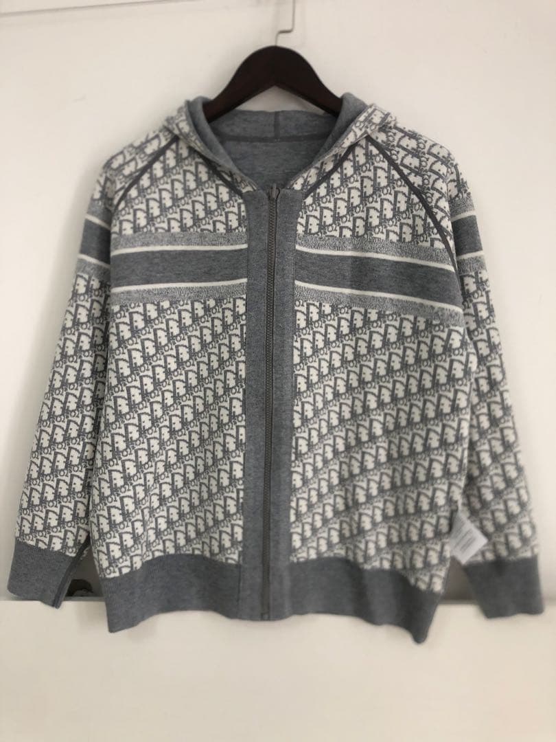 Dior ディオール　ニットセーター　グレー　フーディ　綺麗　両面 グレー（灰色）系 Dior(ディオール) パーカー・フーディ(レディース