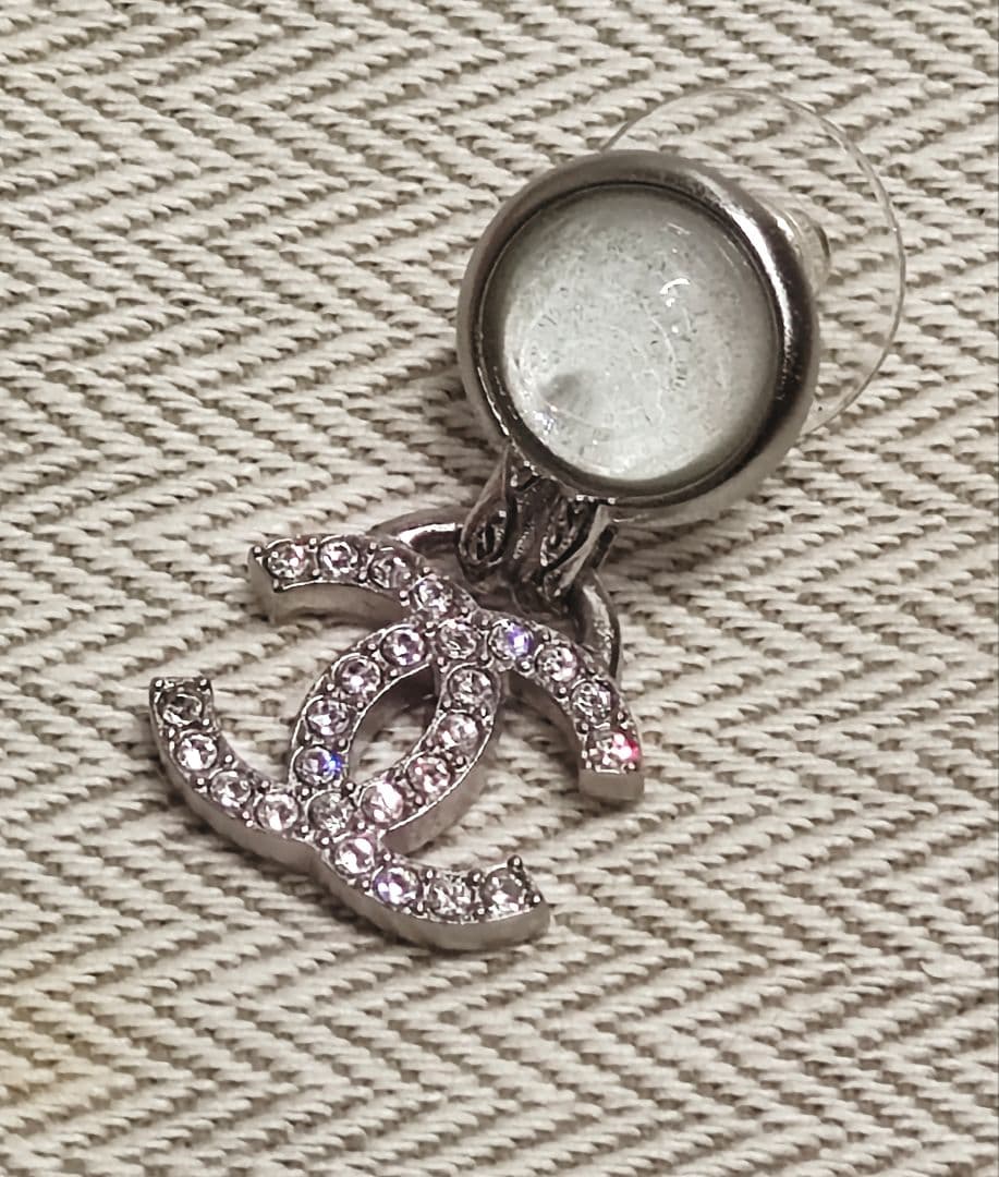 シャネル ココ ラインストーン クリアストーン ピアス 超美品 【鑑定済】 中古・古着通販】CHANEL (シャネル) ココラインストーン ピアス