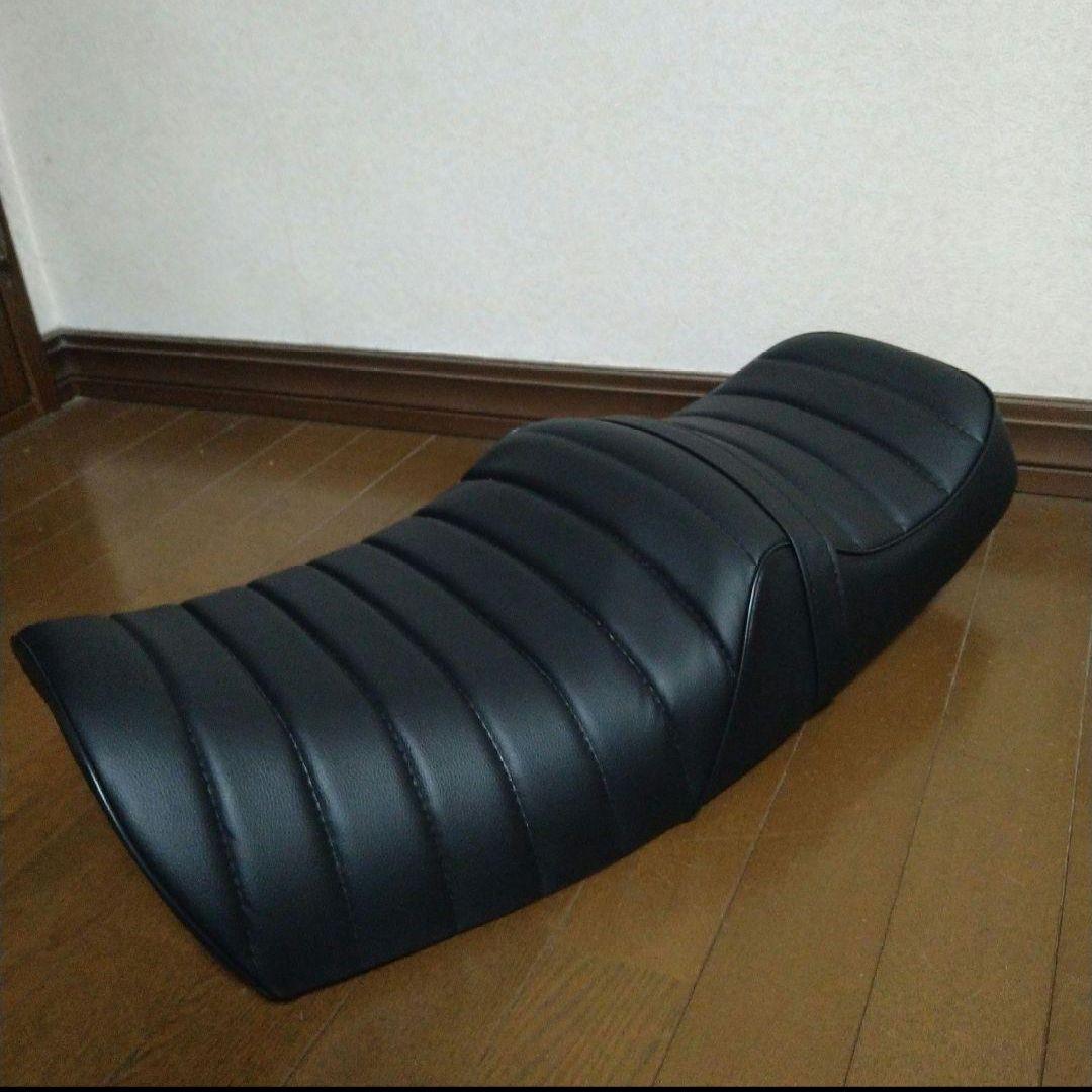 ホンダ　CB400sf　新品　 タックロールシート　ブラックレザー Amazon.co.jp: NC39 NC42タックロールシート 黒皮/ブラックレザー 完成