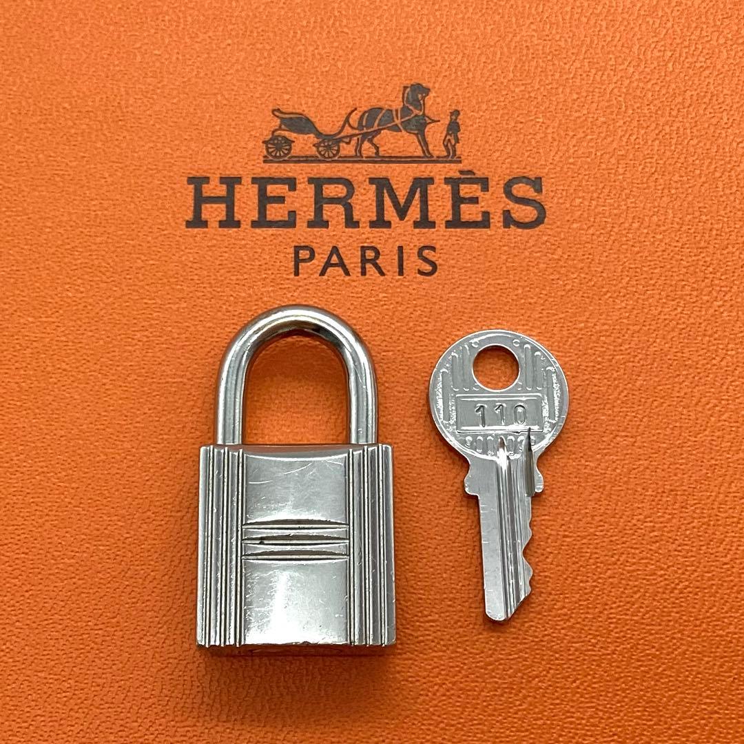 ⭐️極美品⭐️エルメス　カデナ　パドロック　鍵　no.110 シルバー　男女共用 極美品 エルメス カデナ パドロック 南京錠 鍵 no 58 シルバー #66