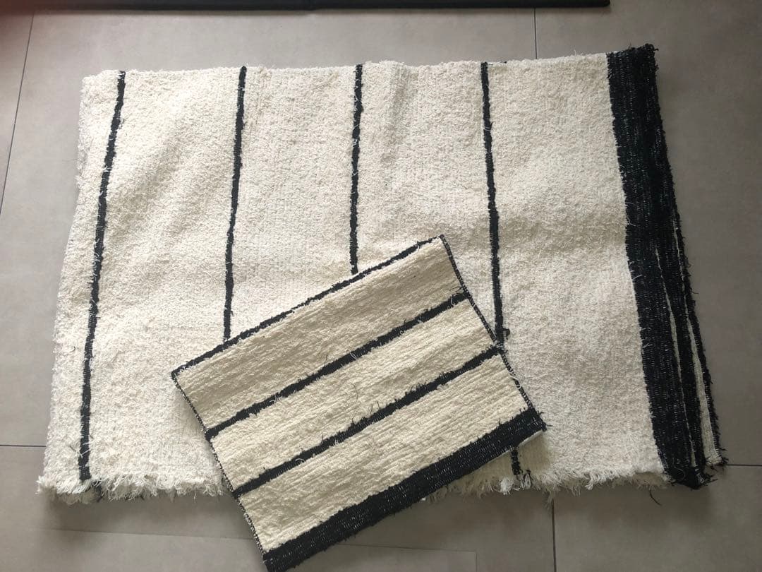 MOMONATURAL コットンラグ2点セット　白黒ライン ラグマット BIANCA LINE-DOT 四角形タイプ ｜家具・インテリア通販 Re