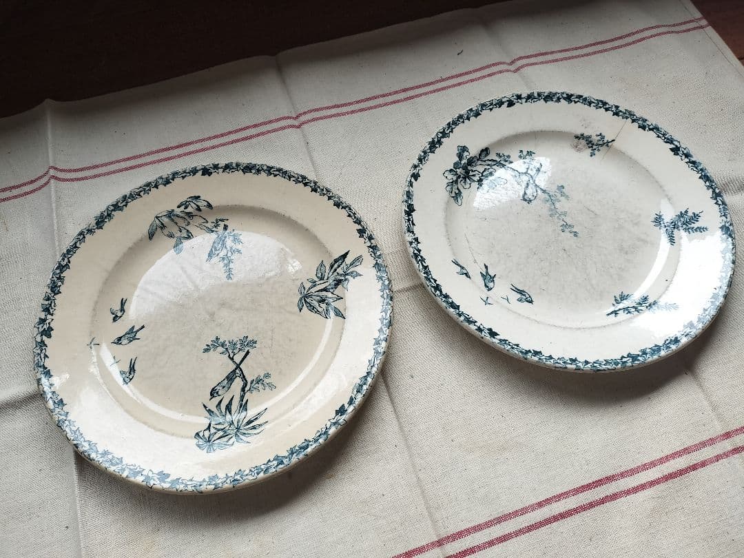 アンティーク フランス ショワジー ル ロワ 鳥と植物模様の陶器皿 2枚
