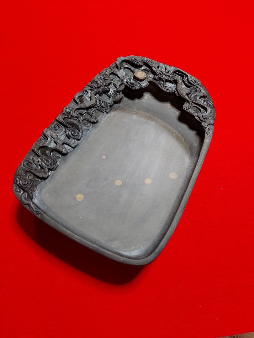 硯 見事な石眼 堂々たる風格 わたしの硯と墨の戯れ｜まんぼう