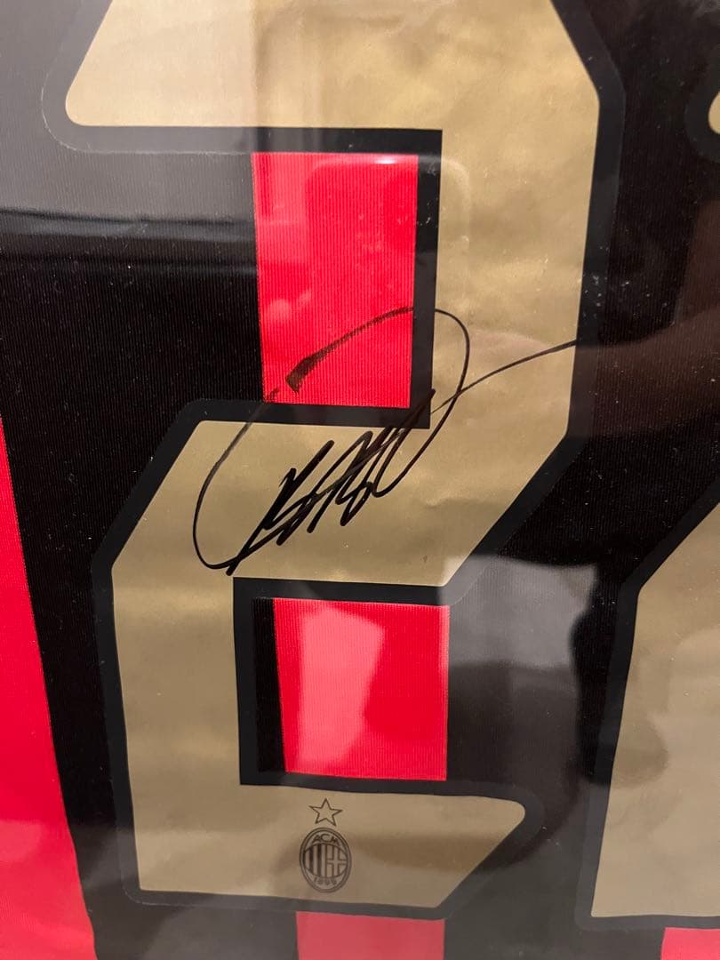 カカ サイン入りユニフォーム 長袖 ACミラン 額装 - メルカリ