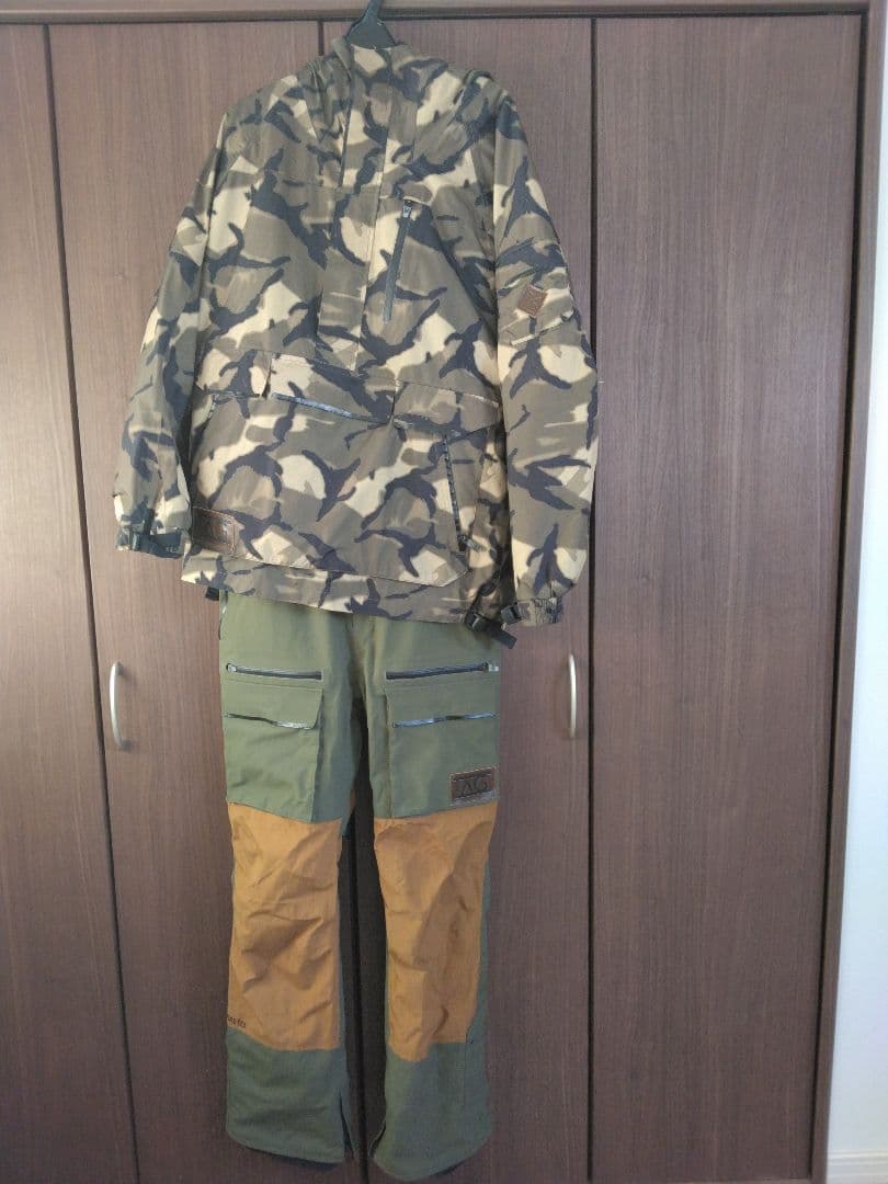 1月限定❗Analog　アナログ　ゴアテックス　スノーボードウェア上下　M 最高の機能性とリアルなスタイルを融合させた、独創的なスノーボード