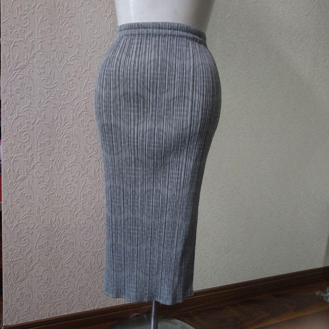 PLEATS PLEASE プリーツプリーズ／タイトスカート 柄　膝下丈 PLEATS PLEASE プリーツプリーズ／タイトスカート 柄 膝下丈 PLEATS