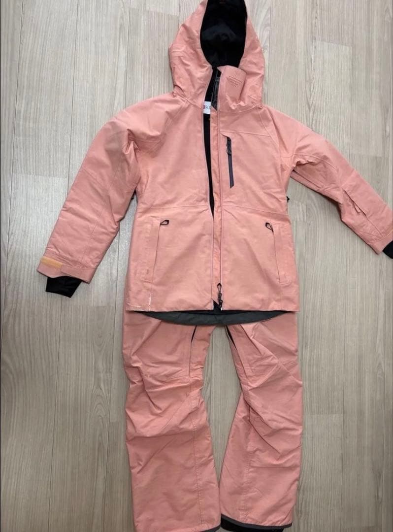 686 スキーウェア　スノボウェア　レディース　上下セット　ピンク　オレンジ 686（シックスエイトシックス） 【アウトレット】◎ 686 ATHENA