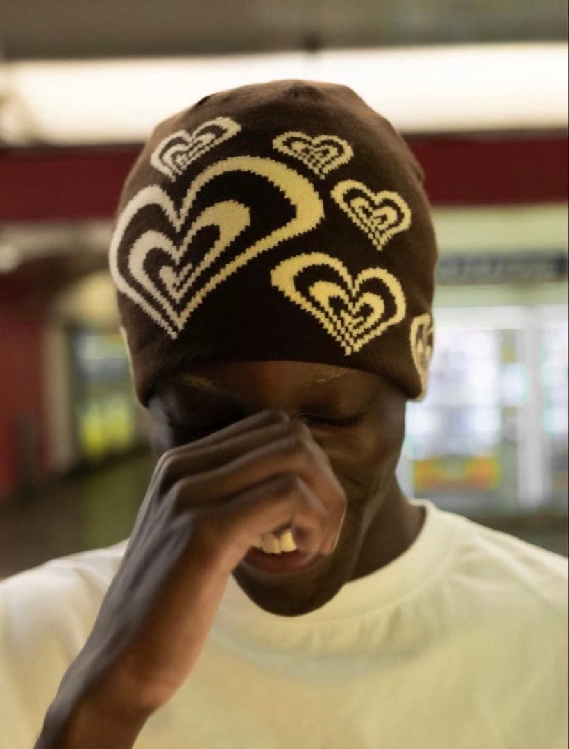 Sol soonerorlater Spread Heart Beanie 新品 - メルカリ