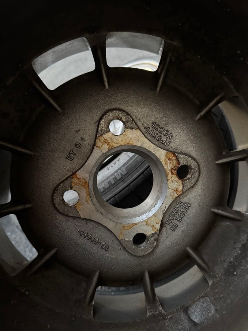 も*ー様 トスコホイール 8J-18.8J+-0 114.3 4H 4本セット - メルカリ