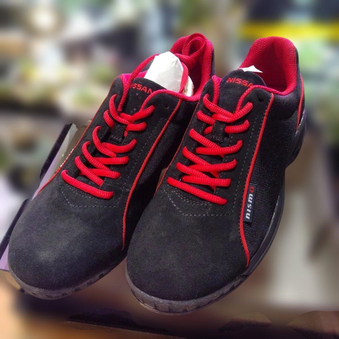 b*y様 nismo チームスタッフシューズ　ブラック/レッド 26.0 NSM 安全靴｜あのニスモとコラボ！スポーティーなミズノ限定安全靴