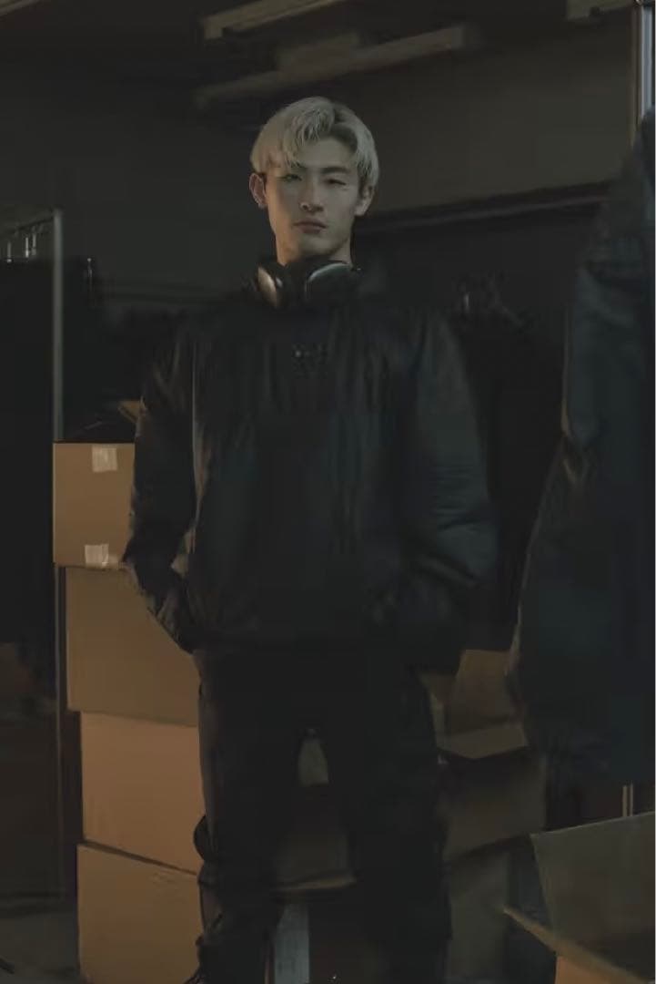 yeezy gap Mock Neck Pullover Puffer M - メルカリ