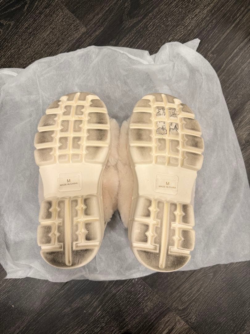 R&E クロスファーバックベルト厚底サンダル アイボリー Mサイズ - メルカリ