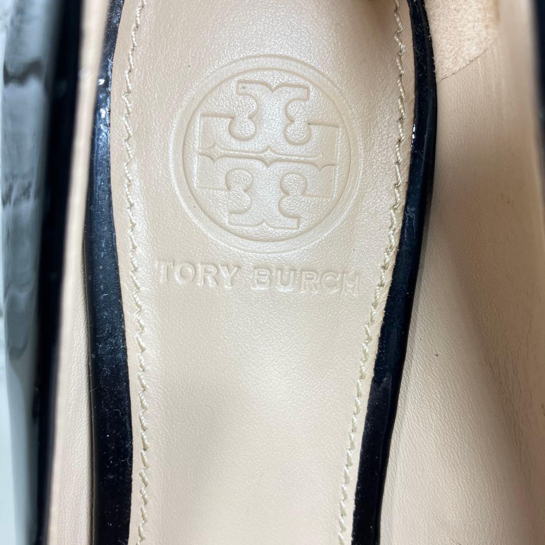 【美品】TORY BURCH パンプス 6.5M 23.5cm 金ロゴ エナメル