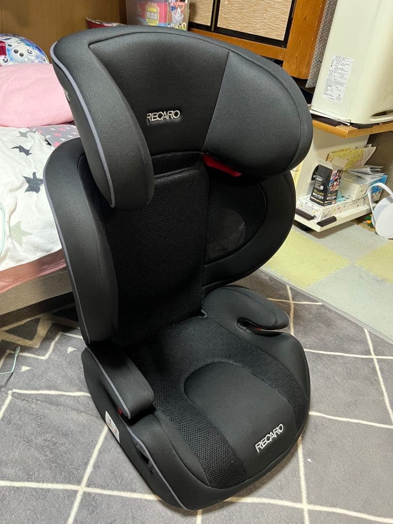 極美品　RECARO ジュニアシート ブラック レカロ スタートJ1 ジュニアシート チャイルドシート レンタル