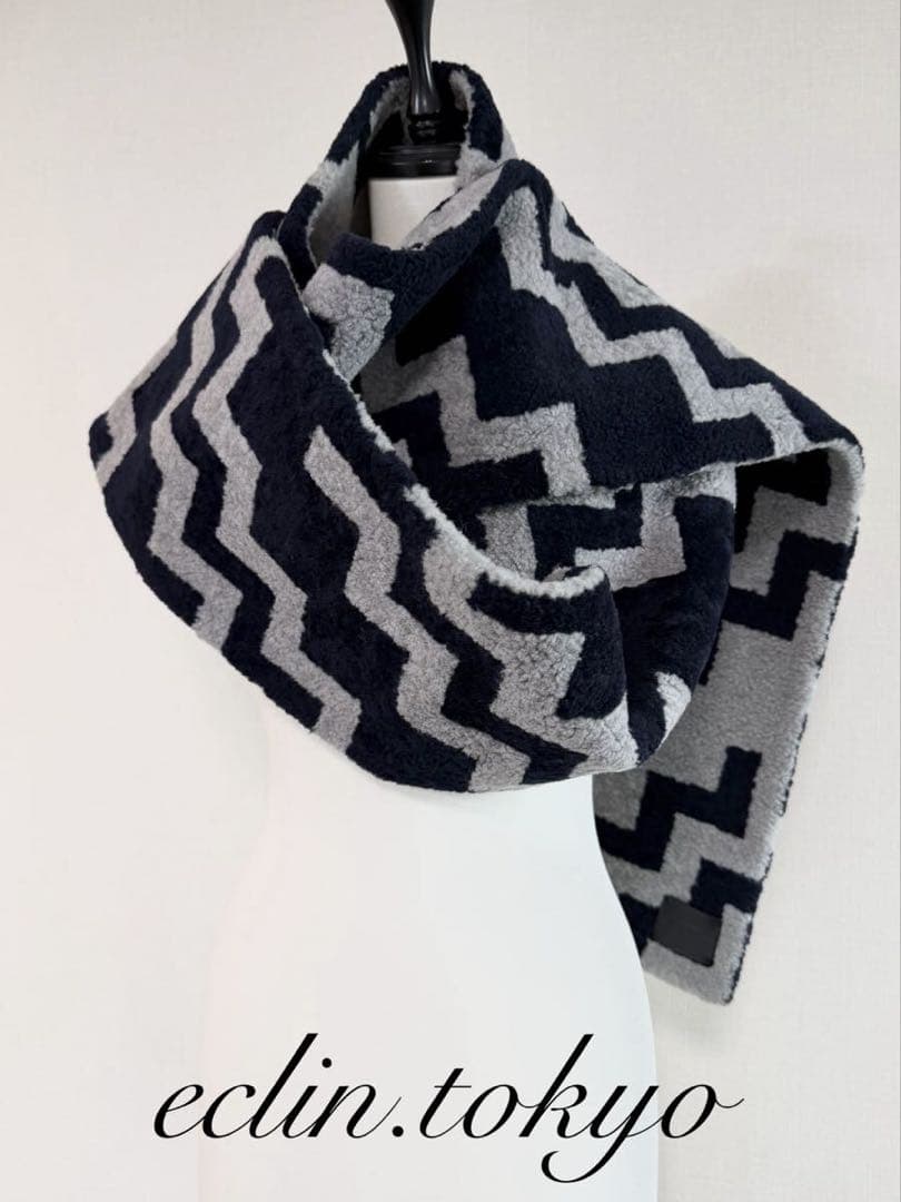 ヴィトン ムートンファー レザー 起毛 ロングマフラー カラコラム柄