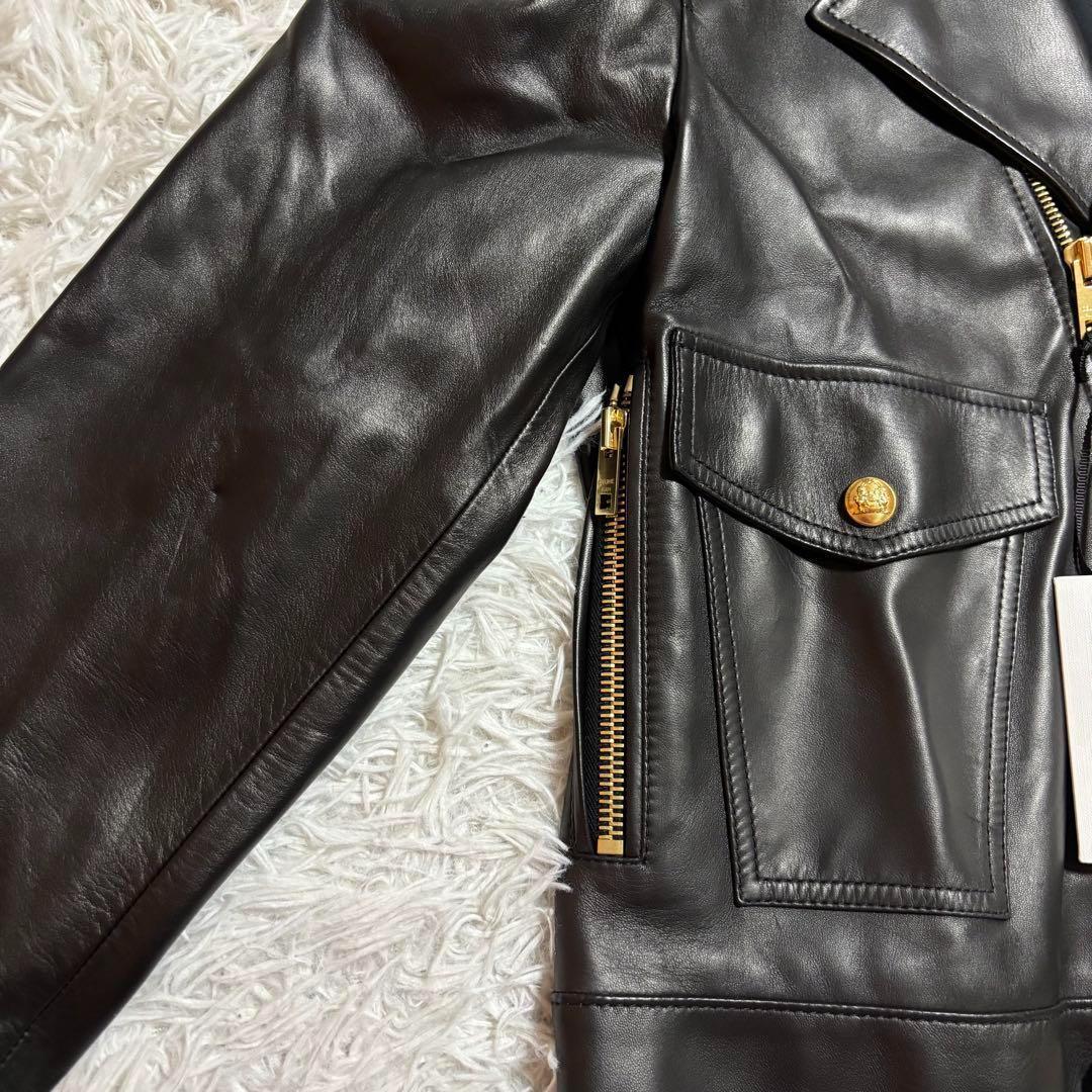 未使用 新品 CELINE 22AW ラムレザーライダース 42 黒 金ボタン - メルカリ