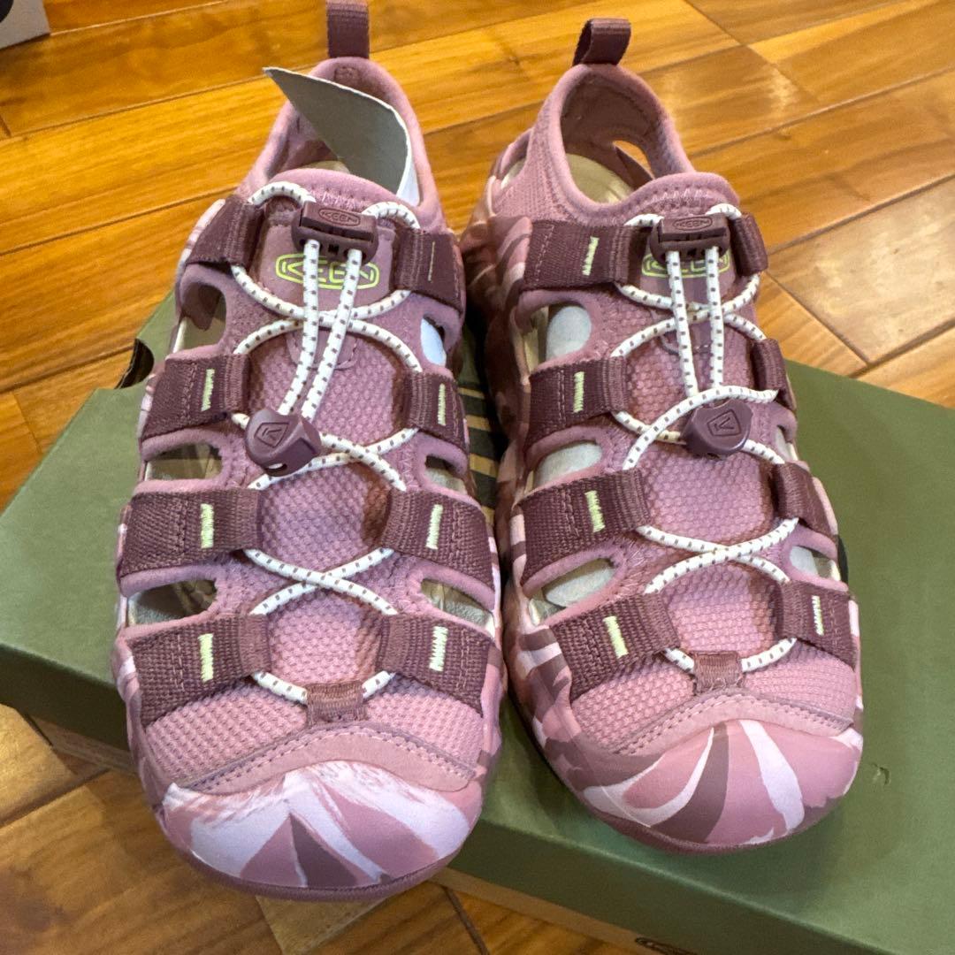 keen ピンク24.5hyperport h2 ハイパーポートエイチツー未使用の通販は