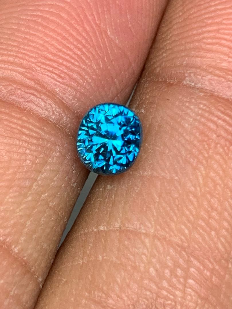 チ*介様 天然ブルージルコン 1.905ct