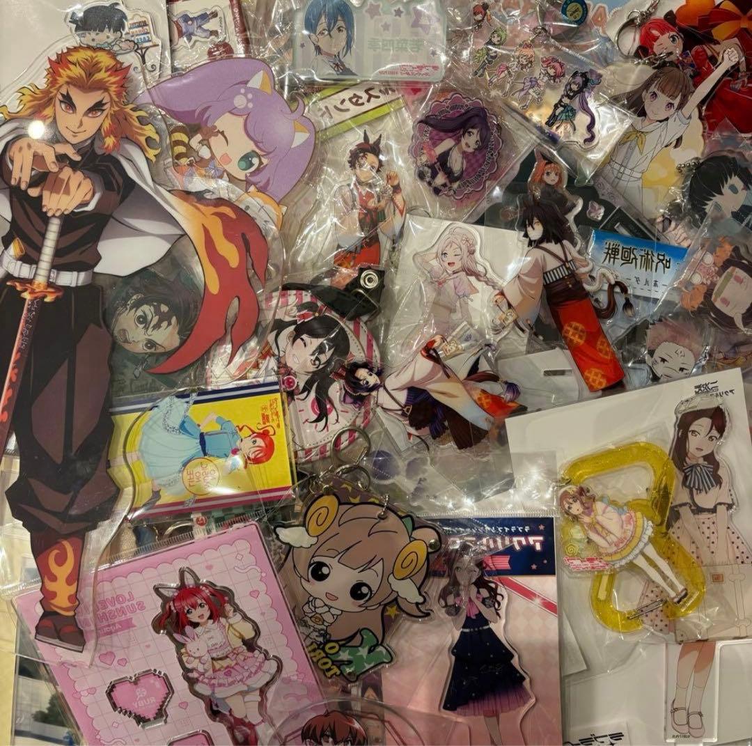 鬼滅の刃 ワンピース ラブライブ アニメグッズ まとめ売り 大量 1500点以上