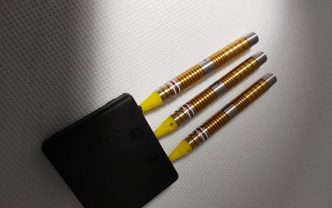 TRiNiDAD GOMEZ 16 evo!極美品!ダーツセット22.6g - メルカリ