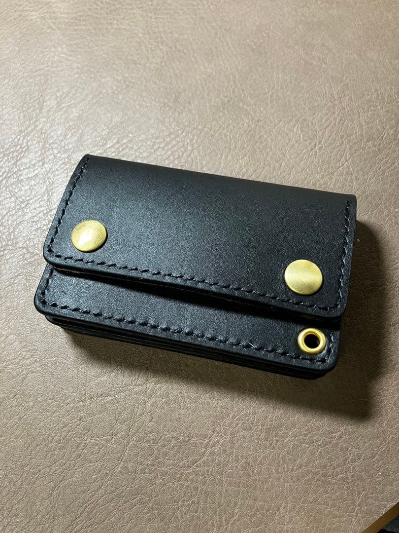 ミニ トラッカーウォレット ショート 3層 真鍮 豹柄 ハラコ - メルカリ