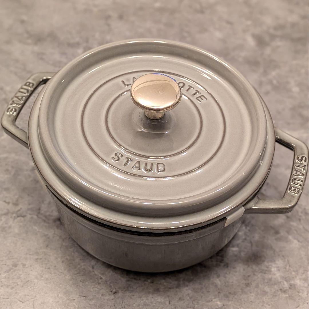 美品】STAUB ストウブ ラウンドココット 18cm グレー 正規品USED