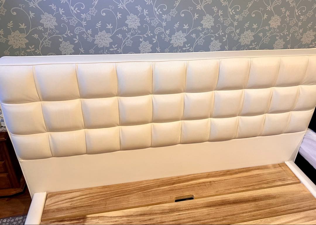 美品送料込み】シモンズ ダブルベット フレームのみ ロココ調 Simmons