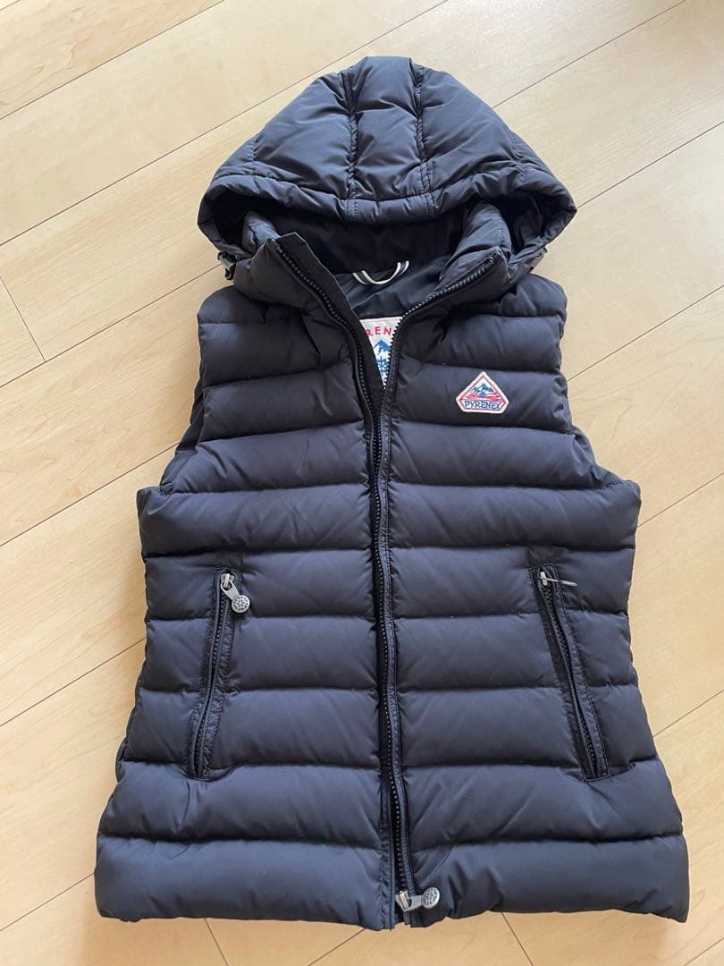 PARENEX ピレネックス　ダウンベスト 34 ブラック　黒 Pyrenex（ピレネックス） ダウンベスト ブラック SPOUTNIC MINI