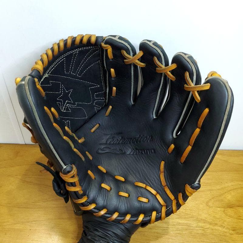 ミズノ 菅野智之モデル 投手用 軟式グローブ - メルカリ