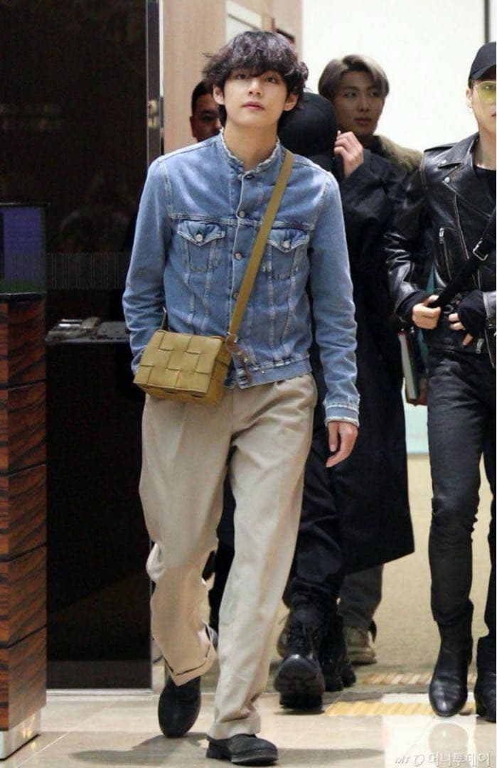 Acne studious】BTSテテ着用 ノーカラーデニムジャケット - メルカリ