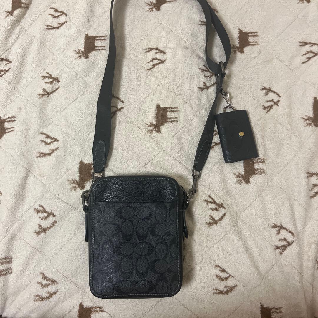 Coach ショルダーバッグ ブラックキーケース付き！最終値下げ！格安！ Coach ショルダーバッグ ブラックキーケース付き！最終値下げ！格安！