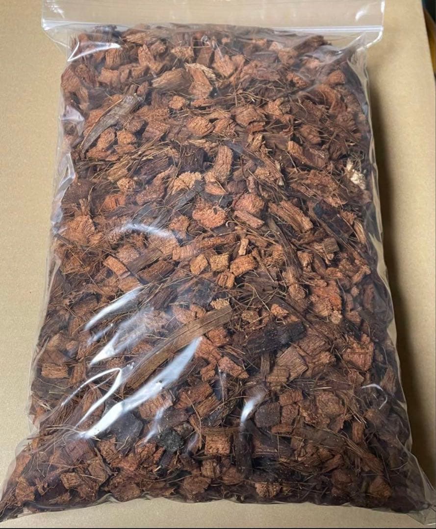 2S約3Lヤシガラハスクチップ① - メルカリ