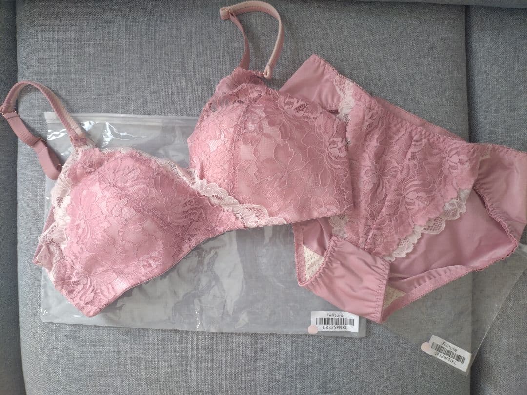 【新品未使用】Feliture極ふわブラジャーショーツセット Lサイズ3点セット 新色発売】Feliture極ふわブラ -ブラ＆ショーツセット-