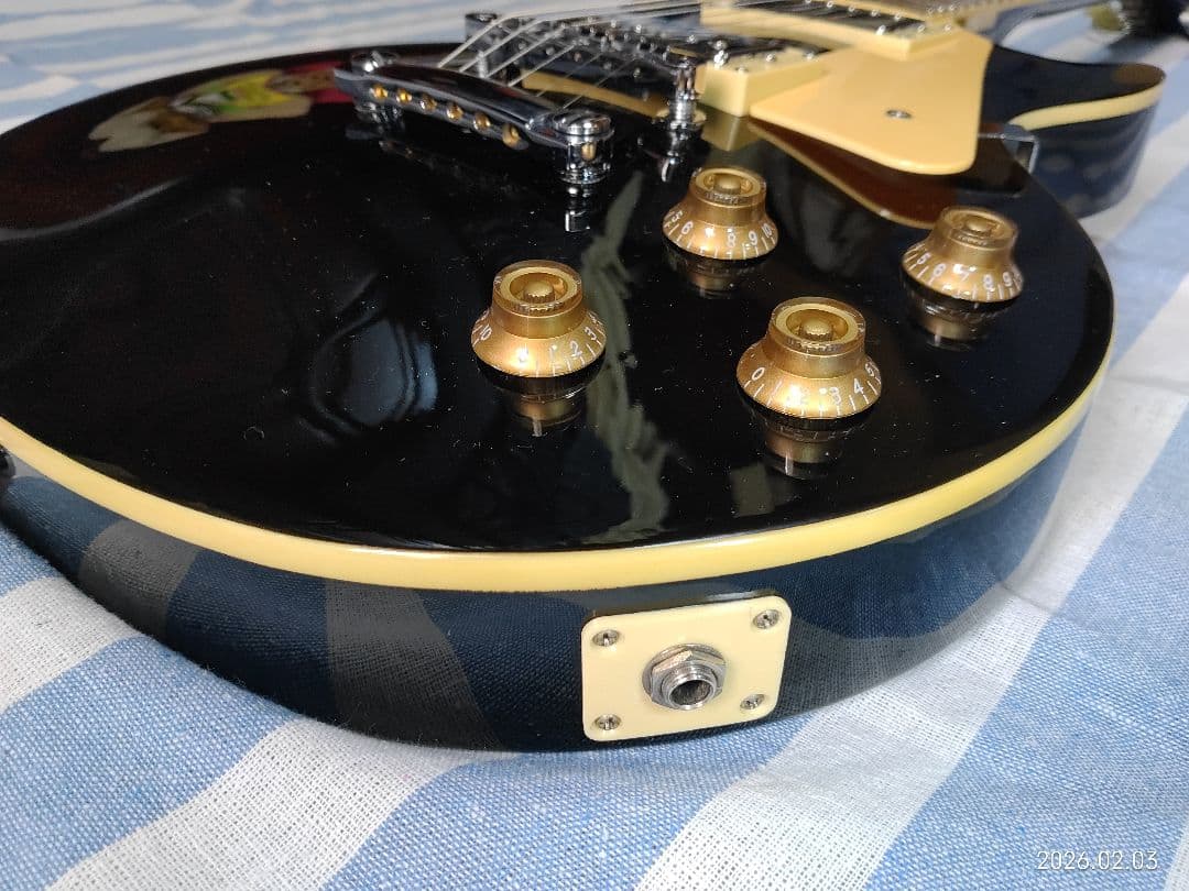 K・GarageのレスポールタイプセットネックのLost Pearlモデル美品