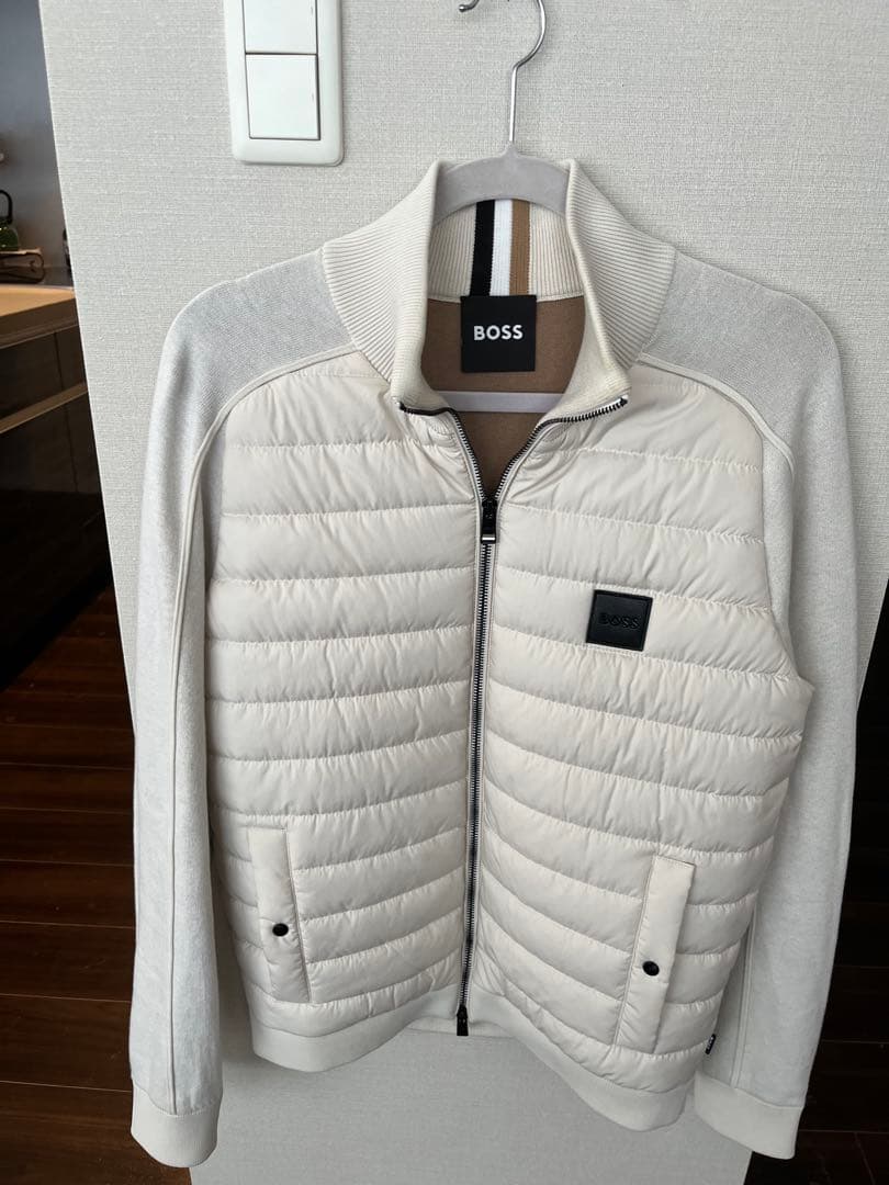 BOSS パデッドジャケット　アイボリー M BOSS モノグラム パデッドジャケット | グリーン | FARFETCH JP