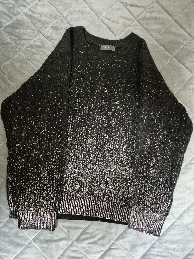 本日2月25日20時までCLEL箔プリント ケーブルクルネックニット