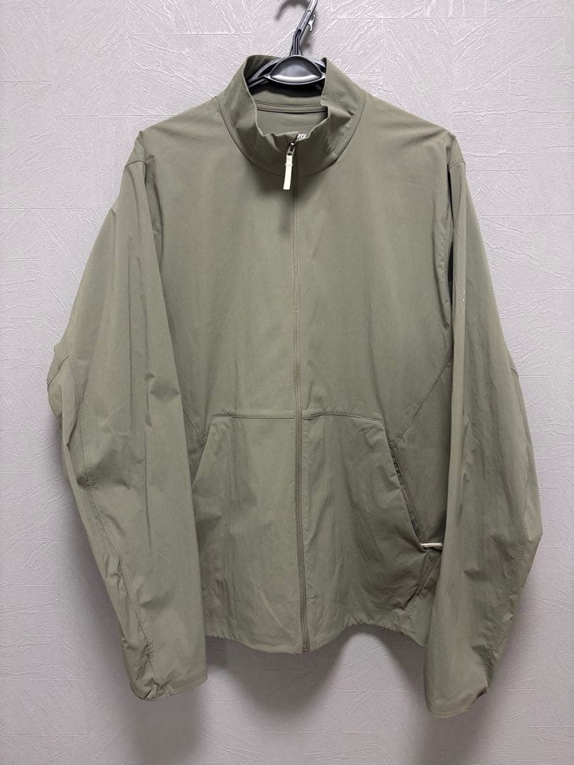 ARC'TERYX カーキ ナイロンジャケット L/G ARC'TERYX◇ナイロンジャケット/L/ナイロン/KHK/無地/24007-129976-05