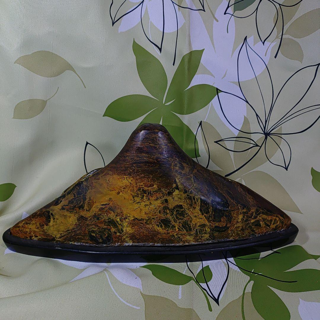 富士山みたいな石 水石