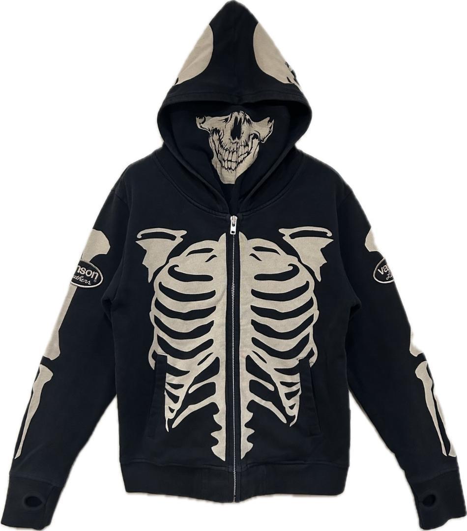 ＊VANSON ワッペン ハイネック 指穴 ボーン 骨 ジップパーカー M VANSON（バンソン） スカル/ボーン/ドクロ/髑髏 ジップパーカー 指ぬき