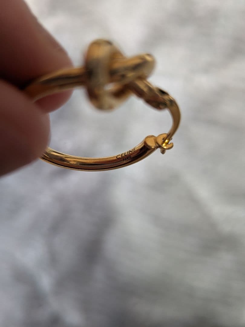CELINE ゴールドフィニッシュブラス ノットスモールフープ - メルカリ