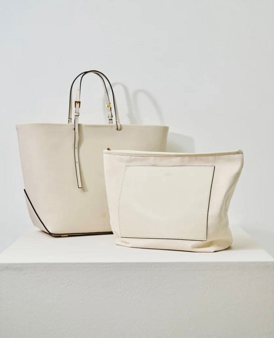 ROPE オフホワイトレザートートバッグ／A4対応／ポーチ付き オフ